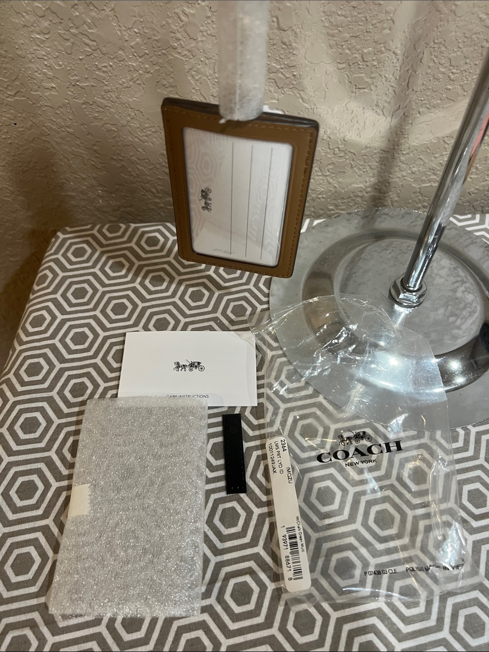 Coach White Card Holder with Green Lemon Print and Tan Strap - Picture 5 of 7